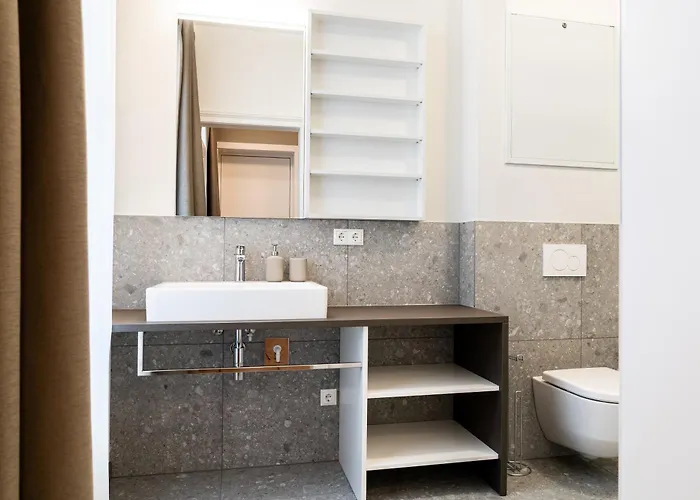 Twenty Five - Work & Life アパート