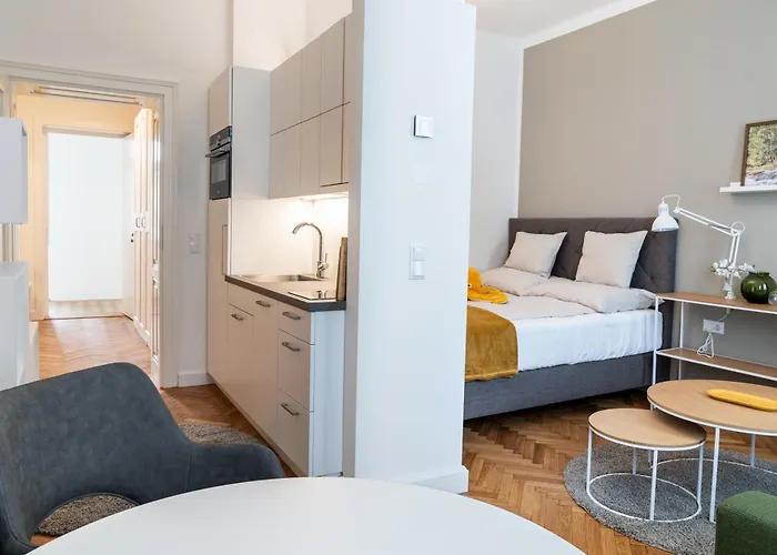 Twenty Five - Work & Life アパート